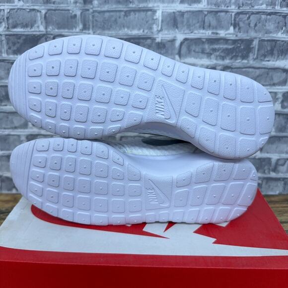 Nike Roshe One BR White Metallic Platinum Running Shoes 724850-100 Womens Sz 6.5 - Picture 9 of 10